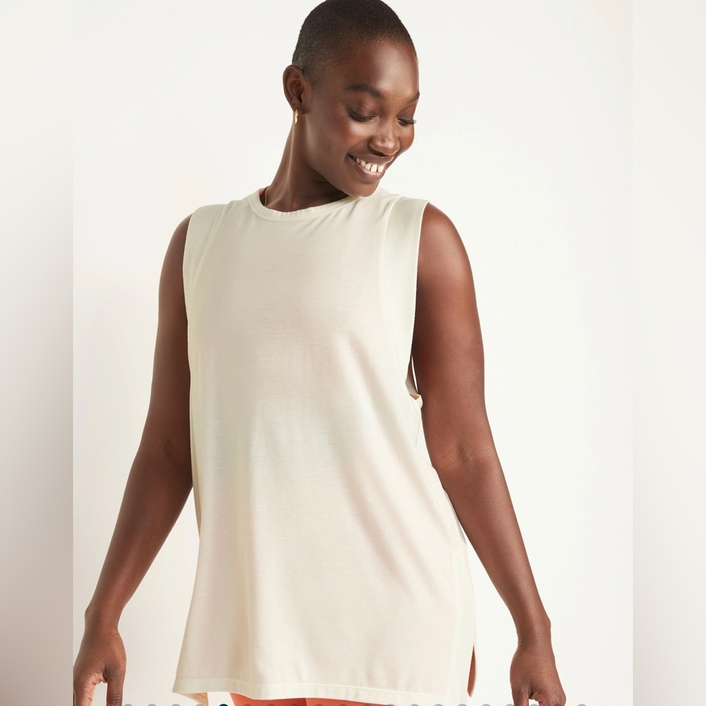 Old Navy Ultralite Sleeveless Tank - size XL Tall